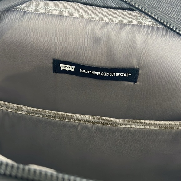 Levi's Nylon Backpack Black Interior Laptop Sleeve School NWT - Picture 11 of 13